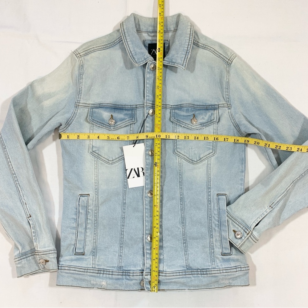 NWT Zara Man Mens Medium Denim Jean Jacket Light Wash L/S Distressed Designer - Picture 7 of 7